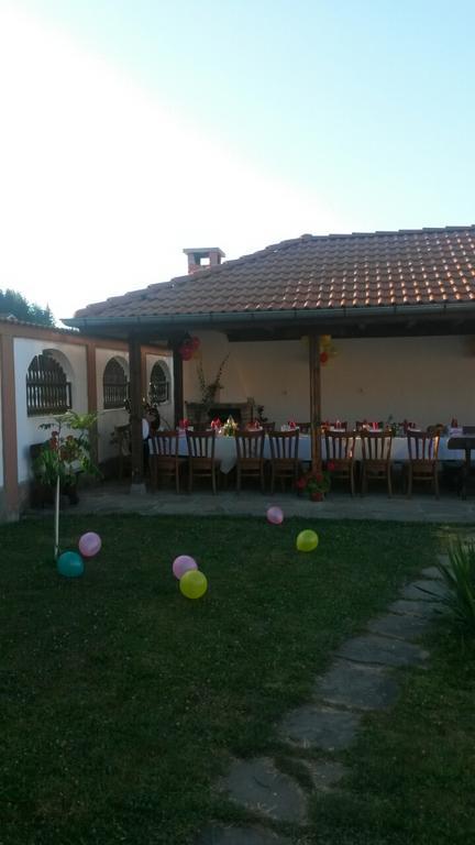 Complex Balkandzhii Apriltsi  Luaran gambar